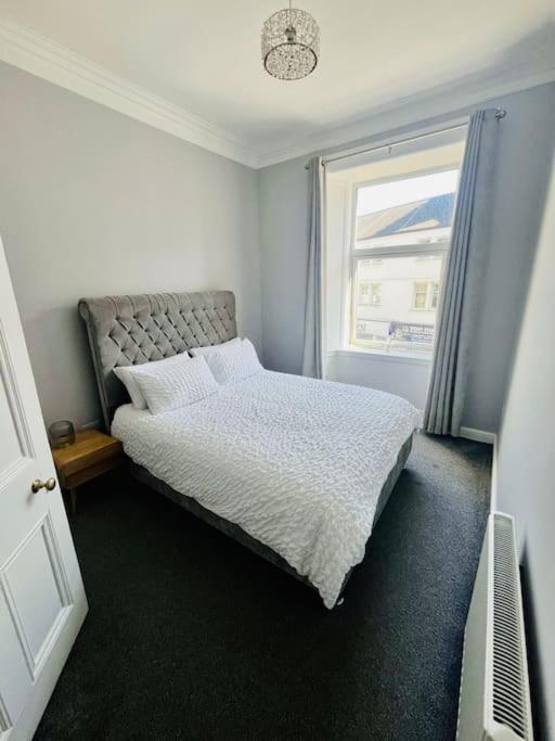 Beautiful Spacious Apartment In Town Centre Oban Ngoại thất bức ảnh