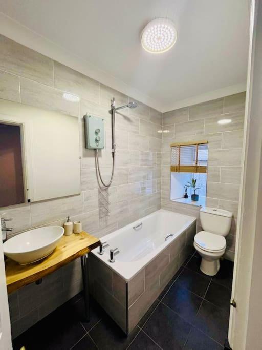 Beautiful Spacious Apartment In Town Centre Oban Ngoại thất bức ảnh