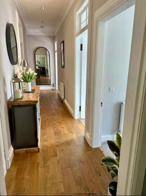 Beautiful Spacious Apartment In Town Centre Oban Ngoại thất bức ảnh
